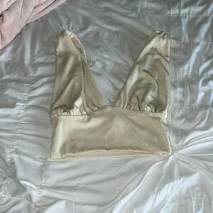 Creamy color crop top!
